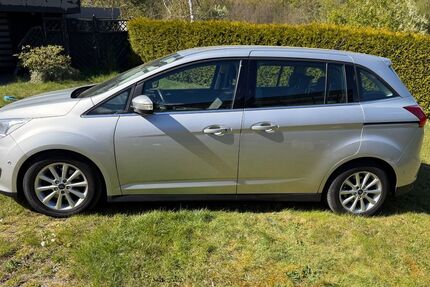 Ford Grand C-Max 58.300 km 11.999 &euro; Lübeck 23569