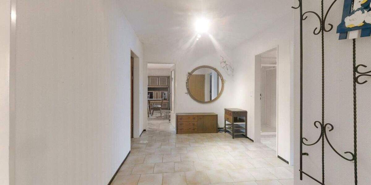 Mehrfamilienhaus, Wohnhaus Zarpen - 8 Zimmer, 164 m&sup2;, 260.000&euro; | Angebot:24974630