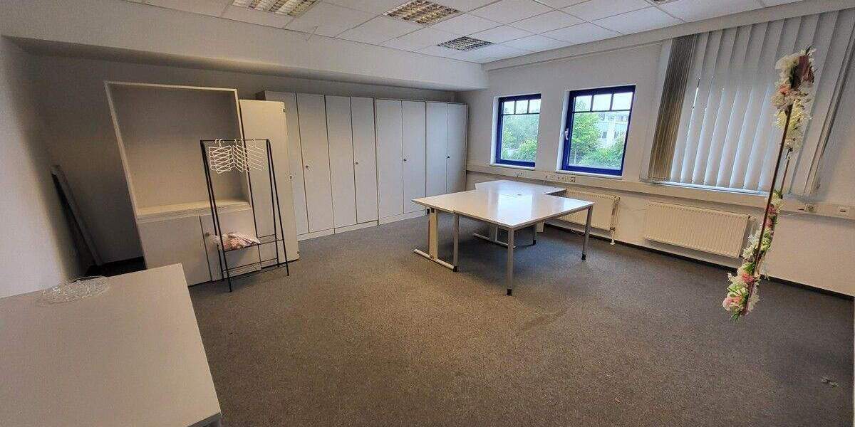 Gewerbeobjekt Lübeck / Sankt Lorenz Nord St. Lorenz Nord - 3 Zimmer, 99 m&sup2;, 600&euro; | Angebot:24790992