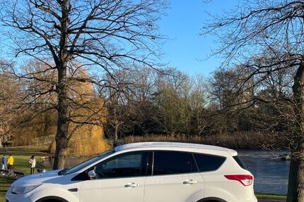Ford Kuga 58.000 km 10.300 &euro; Lübeck 23570