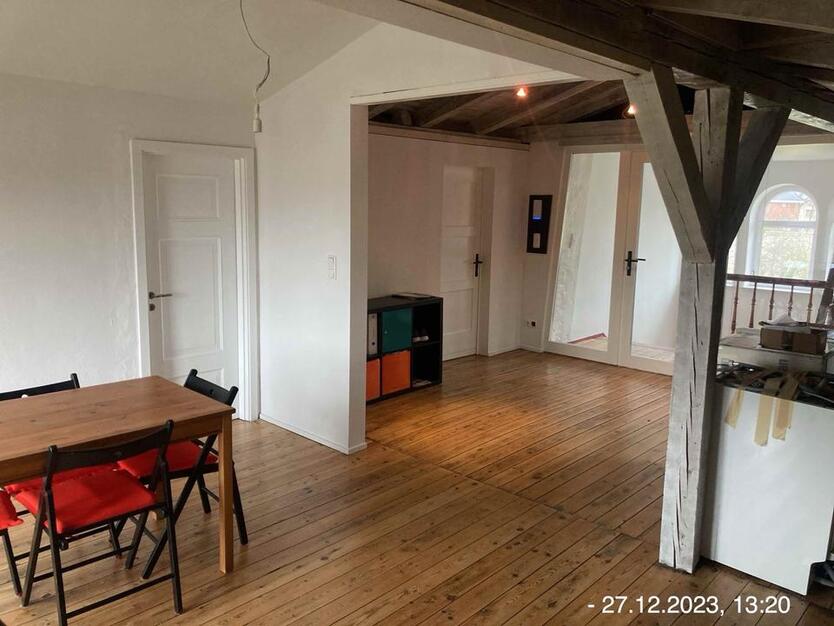 Büro und Halle