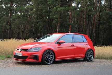 VW Golf 83.500 km 26.300 &euro; Dassow 23942