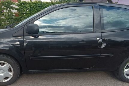 Renault Twingo 146.000 km 1.950 &euro; Lübeck 23566