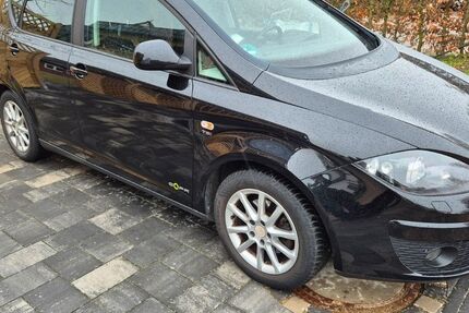 Seat Altea 86.000 km 5.990 &euro; Feldhorst 23858