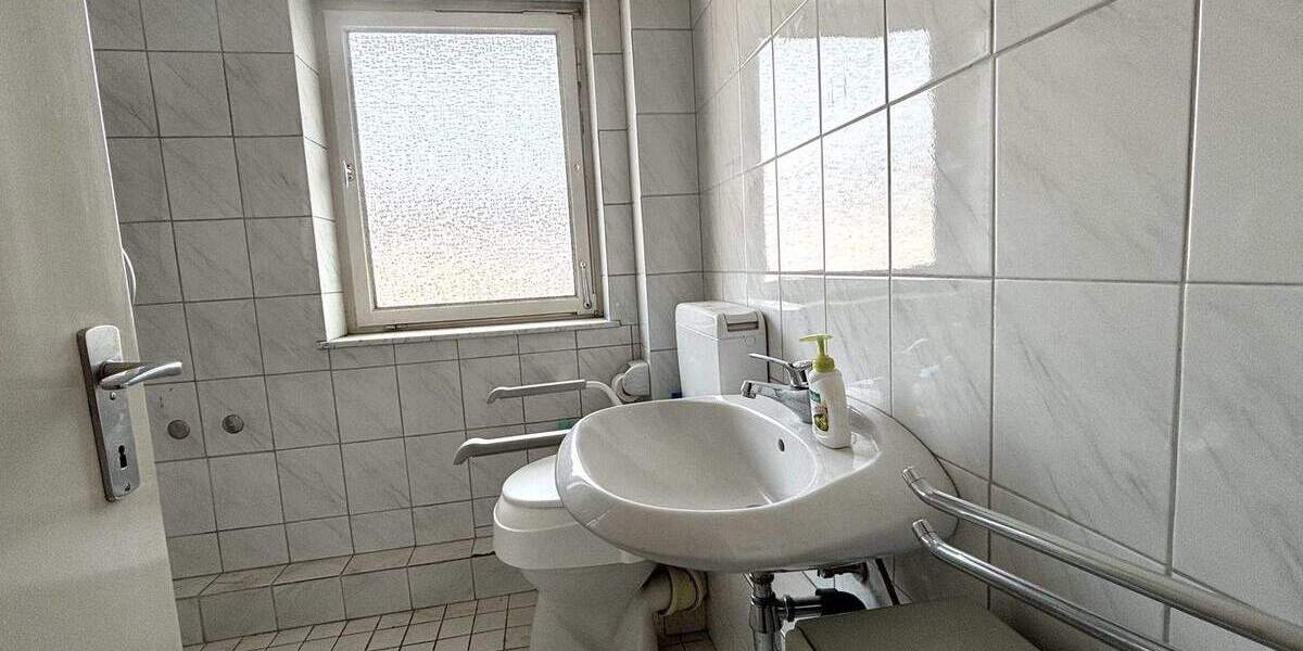 Reihenmittelhaus Lübeck Kücknitz - 4 Zimmer, 70 m&sup2;, 180.000&euro; | Angebot:25679922