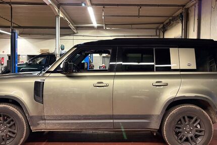 Land Rover Defender 129.888 km 55.888 &euro; Bad Oldesloe 23843