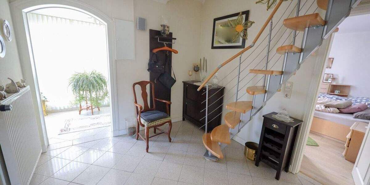 Repräsentatives Zweifamilienhaus mit Einliegerwohnung 8 zimmer