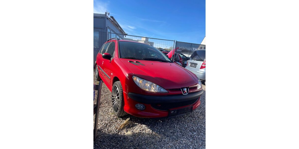Peugeot 206 207.000 km 899 &euro; Lübeck 23560