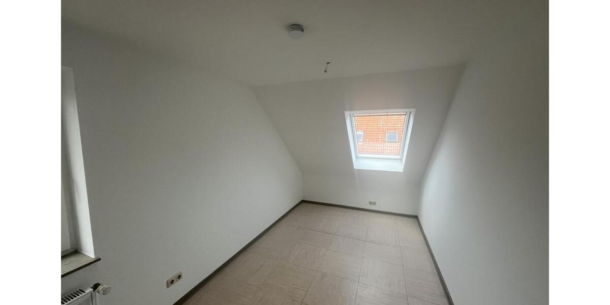 Dachgeschoßwohnung Mölln - 4 Zimmer, 74 m&sup2;, 410&euro; | Angebot:25569826