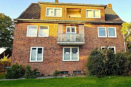 Haus Lübeck Kücknitz - 12 Zimmer, 248 m&sup2;, 550.000&euro; | Angebot:27693499