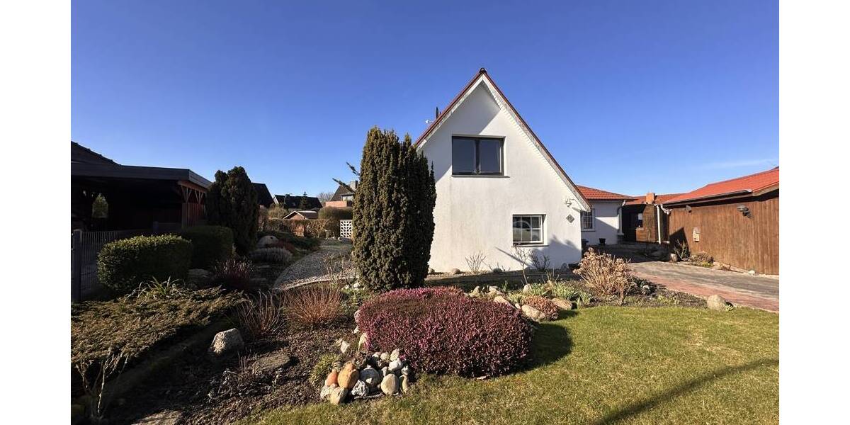 Einfamilienhaus Ahrensbök Barghorst - 5 Zimmer, 144 m&sup2;, 270.000&euro; | Angebot:25916779