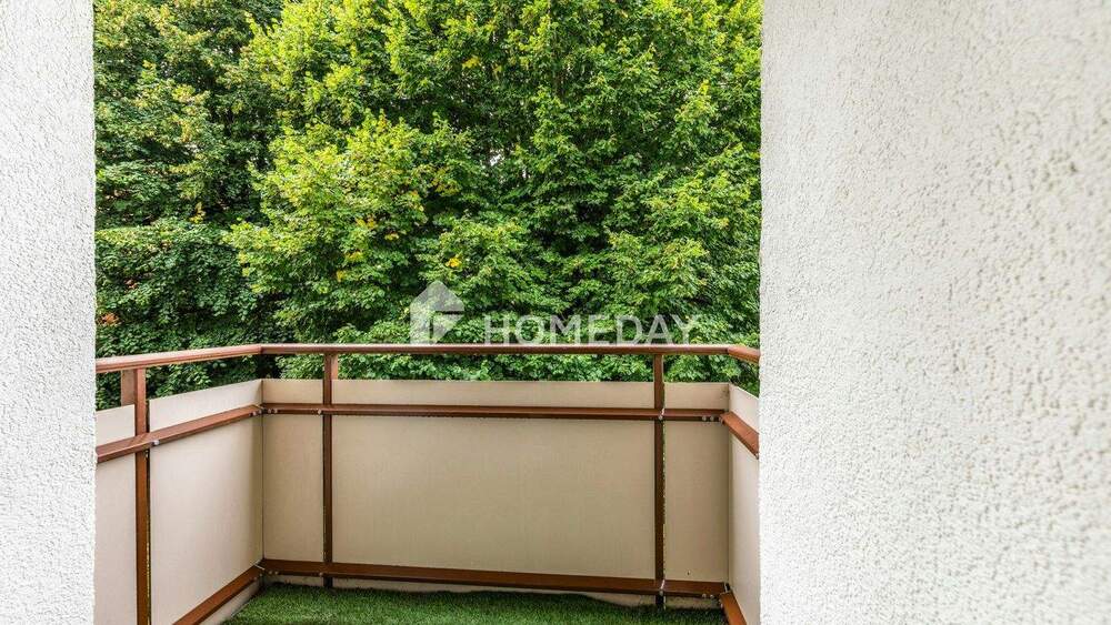 ETW mit Balkon in grüner Lage | In frisch saniertem MFH | 1. OG 3 zimmer