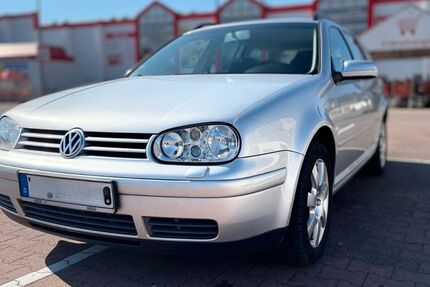 VW Golf 171.000 km 3.000 &euro; Lübeck 23552