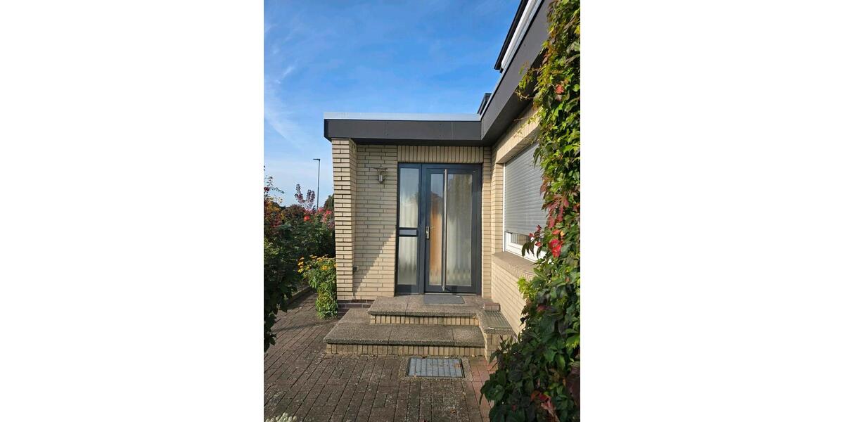Einfamilienhaus Stockelsdorf - 4 Zimmer, 118 m&sup2;, 1.800&euro; | Angebot:27734812