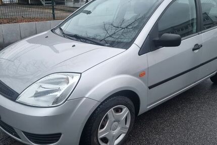 Ford Fiesta 151.000 km 2.750 &euro; Lübeck 23554
