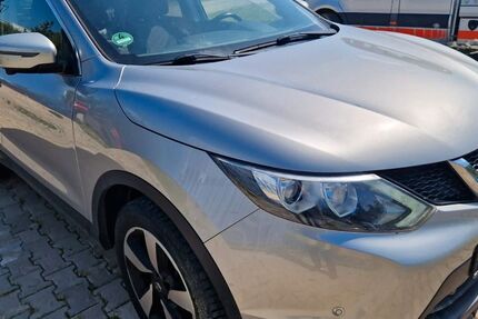 Nissan Qashqai 157.000 km 5.900 &euro; Lübeck 23560