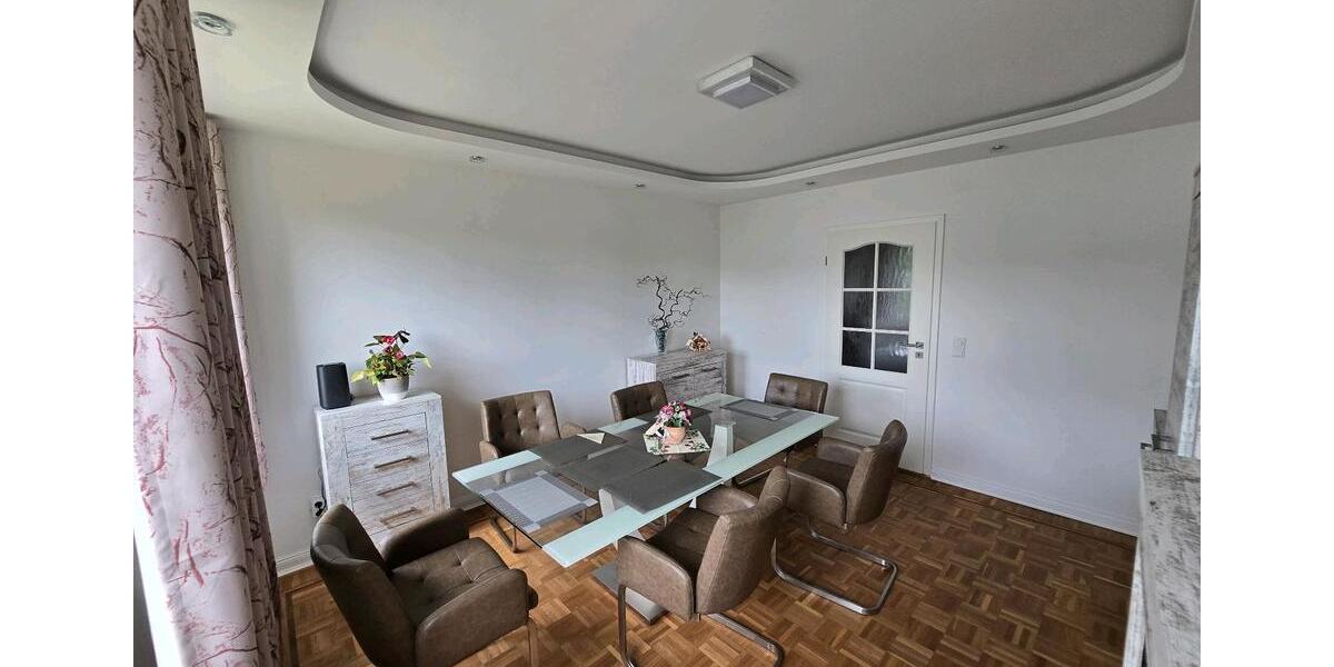Erdgeschoßwohnung Bad Oldesloe - 5 Zimmer, 111 m&sup2;, 285.000&euro; | Angebot:26590485
