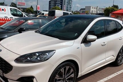 Ford Kuga 49.500 km 22.900 &euro; Lübeck 23564