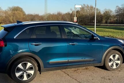 Kia Niro 52.000 km 17.400 &euro; Elmenhorst 23869