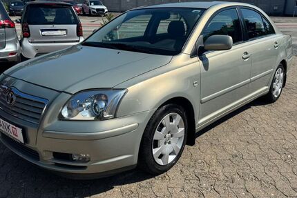 Toyota Avensis 107.260 km 4.990 &euro; Lübeck 23556