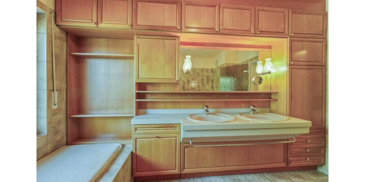 Einfamilienhaus Lübeck Sankt Jürgen - 10 Zimmer, 323 m&sup2;, 945.000&euro; | Angebot:26987370