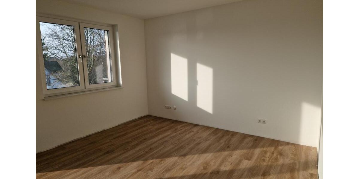Etagenwohnung Reinfeld (Holstein) - 3 Zimmer, 83 m&sup2;, 1.300&euro; | Angebot:25432295