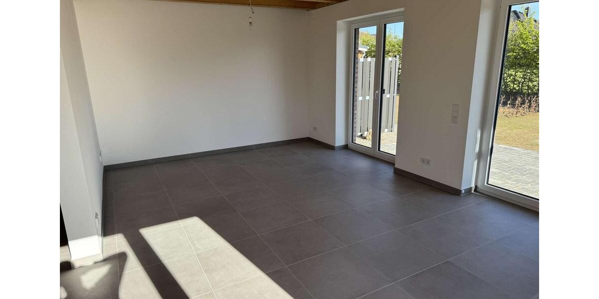 Doppelhaushälfte Ziethen - 4 Zimmer, 120 m&sup2;, 1.795&euro; | Angebot:26494874