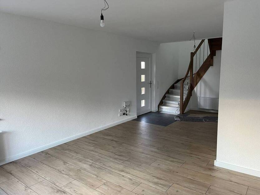 Liebevoll sanierte Doppelhaushälfte in Tralau