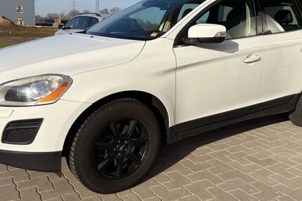 Volvo XC60 268.000 km 8.600 &euro; Bad Oldesloe 23843
