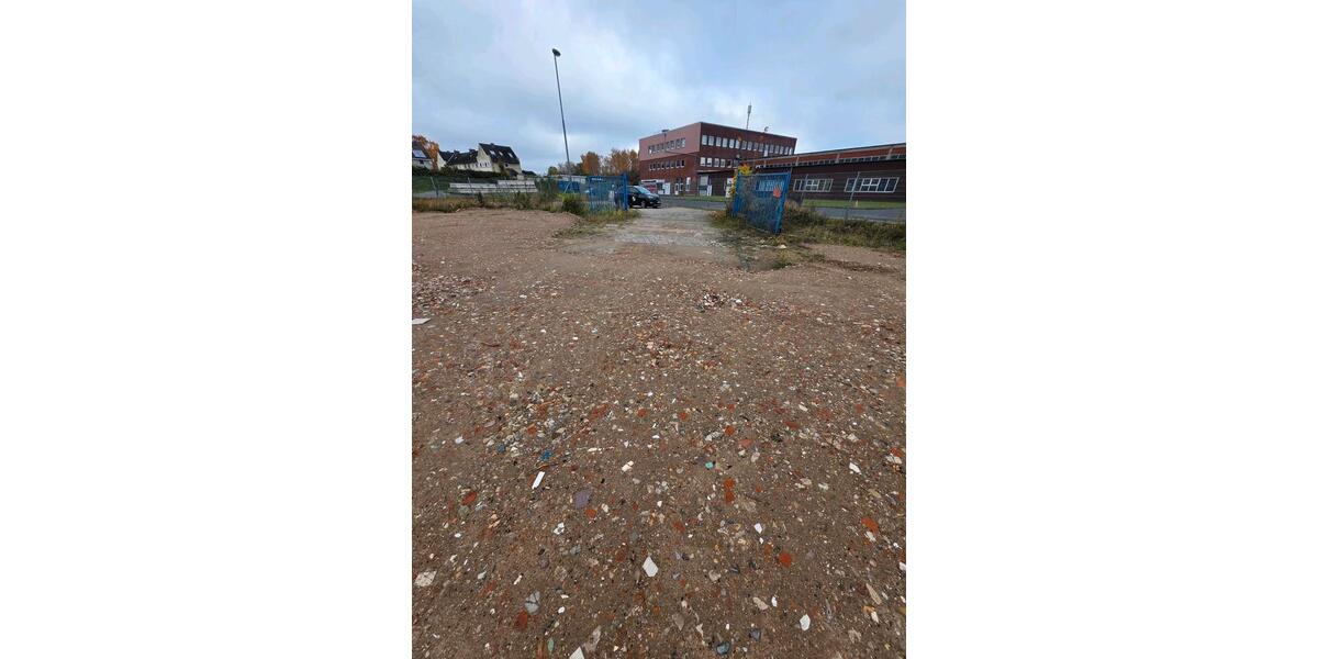 Außenlagerfläche 3.000m²-LKW-Zufahrt-1€m² zimmer