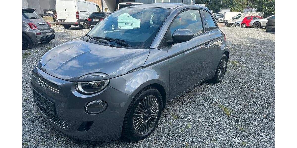 Fiat 500e 41.818 km 12.999 € Lübeck 23556