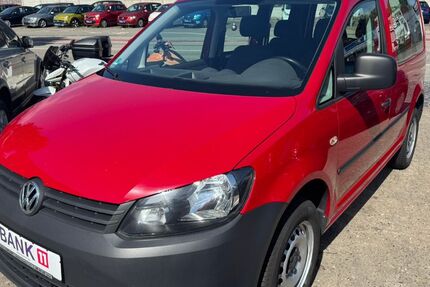 VW Caddy 152.481 km 8.990 &euro; Lübeck 23556