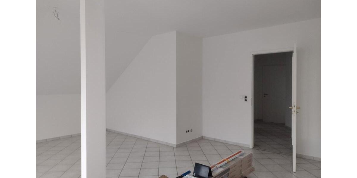 Dachgeschoßwohnung Bad Segeberg - 2 Zimmer, 77 m&sup2;, 750&euro; | Angebot:26144215