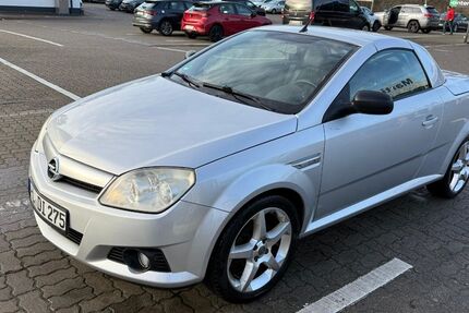 Opel Tigra 101.000 km 2.950 &euro; Lübeck 23558