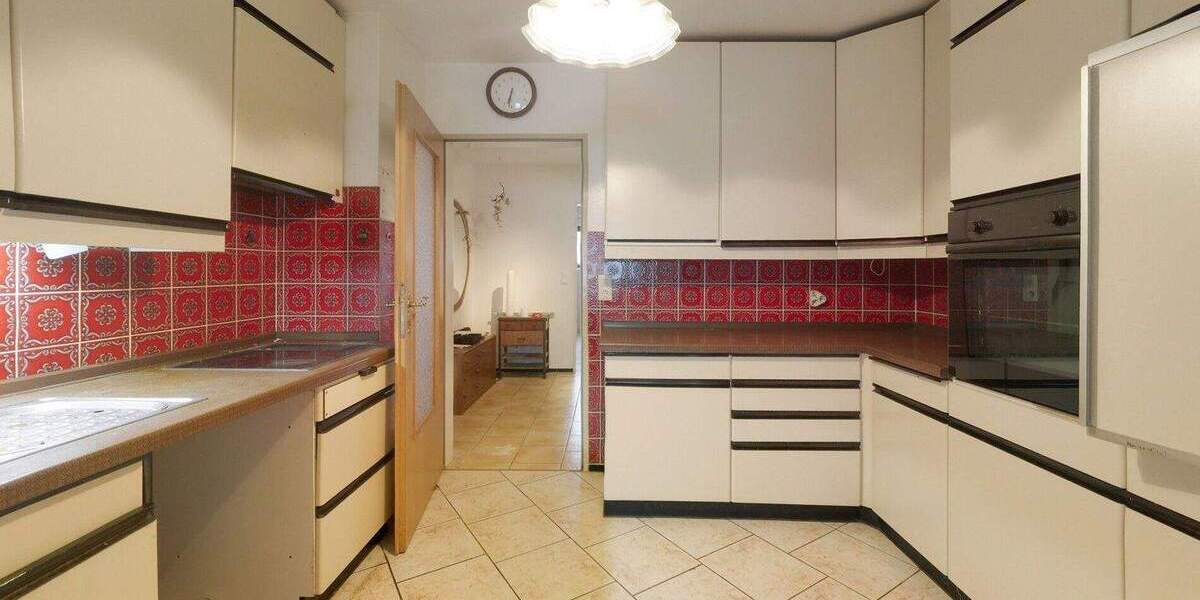 Mehrfamilienhaus, Wohnhaus Zarpen - 8 Zimmer, 164 m&sup2;, 260.000&euro; | Angebot:24974630