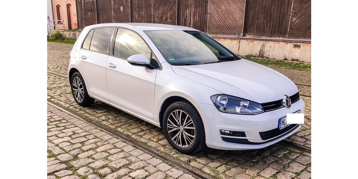VW Golf 92.000 km 10.900 &euro; Lübeck 23552