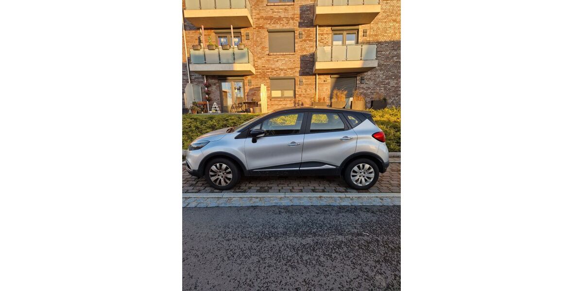 Renault Captur 132.121 km 8.100 &euro; Bad Oldesloe 23843