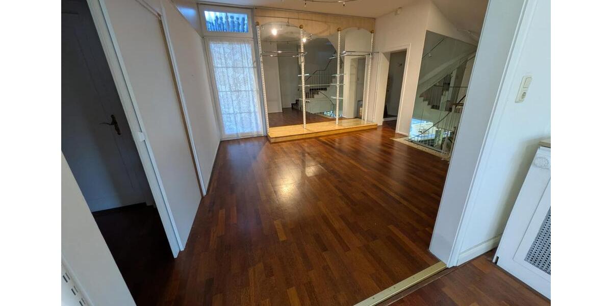 Reihenhaus Ratzeburg - 10 Zimmer, 582 m&sup2;, 3.500&euro; | Angebot:24551388