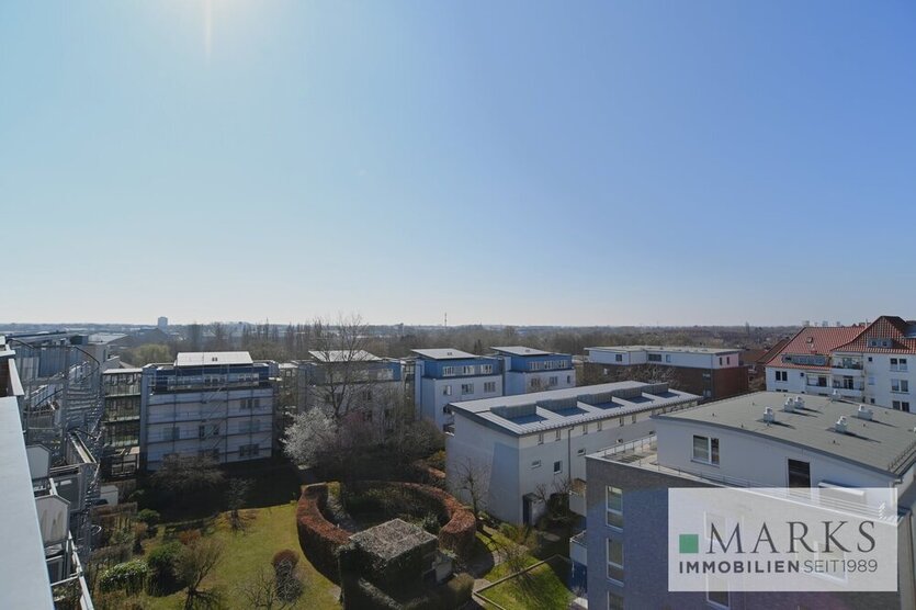 Charmante 3-Zimmer-Dachgeschoßwohnung nahe Drägerwerk mit TG-Stellplatz in beliebter Lage