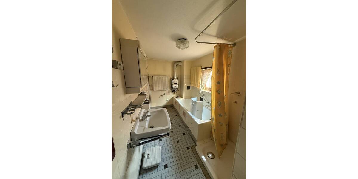 Doppelhaushälfte Bad Schwartau - 6 Zimmer, 90 m&sup2;, 245.000&euro; | Angebot:26475337
