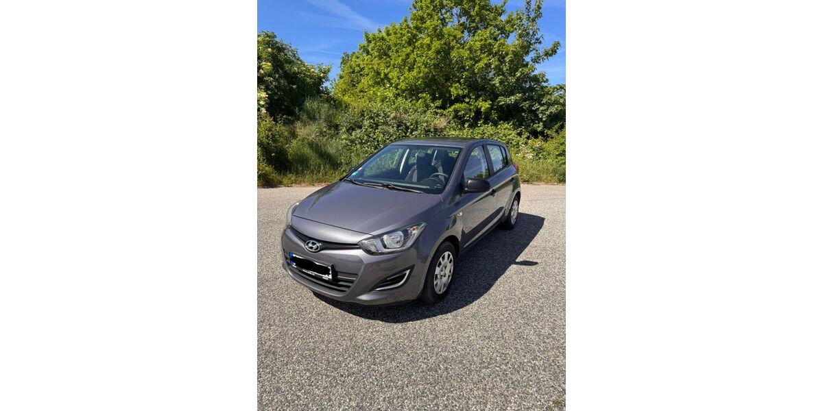 Hyundai i20 78.000 km 6.100 &euro; Stockelsdorf 23617