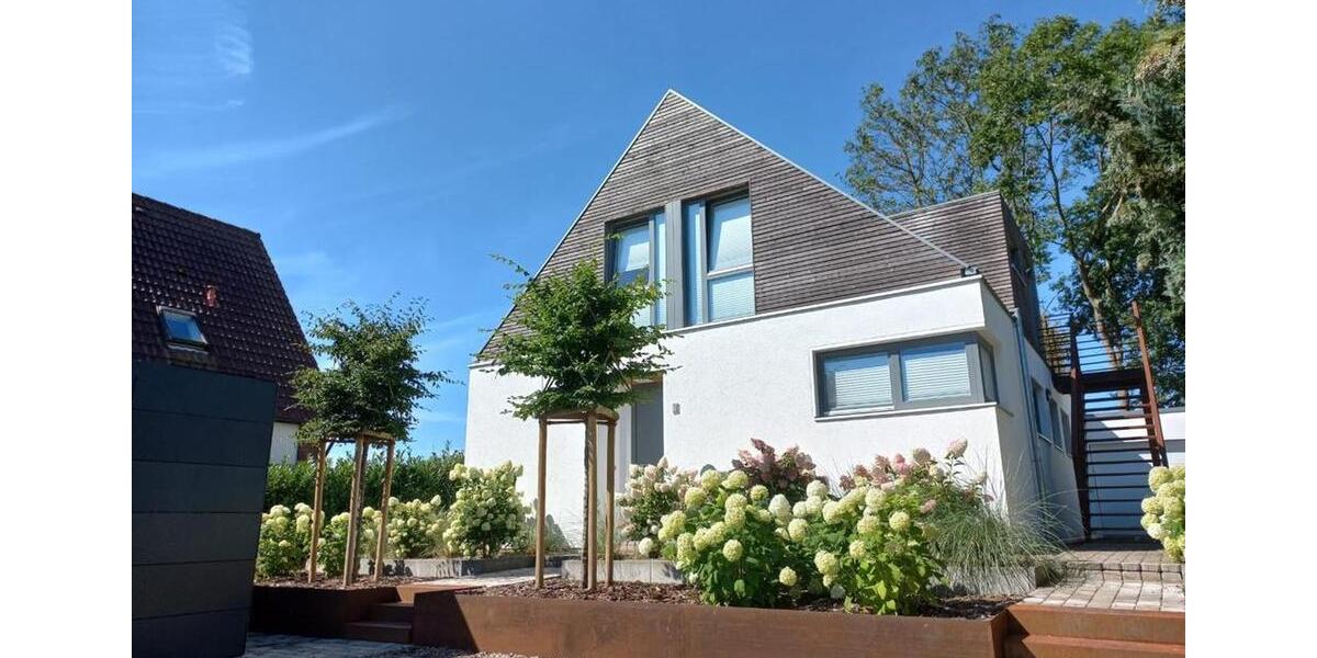 Dachgeschoßwohnung Timmendorfer Strand - 3 Zimmer, 90 m&sup2;, 1.700&euro; | Angebot:25452977