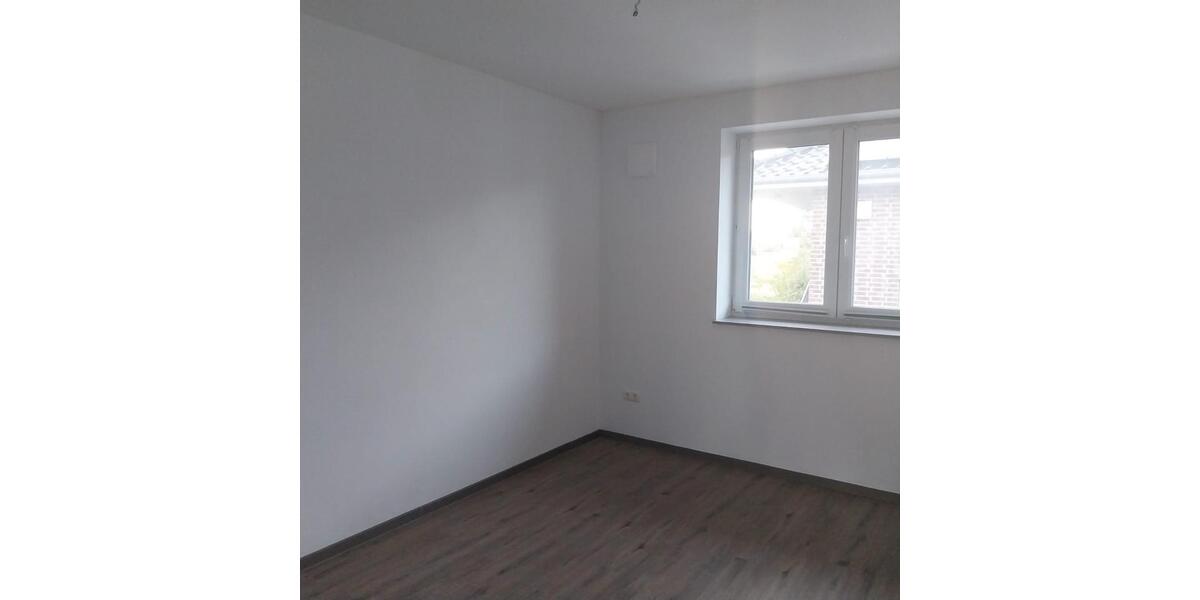 Etagenwohnung Bad Segeberg - 4 Zimmer, 130 m&sup2;, 1.200&euro; | Angebot:26459987