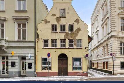 Haus Lübeck Innenstadt - 8 Zimmer, 200 m&sup2;, 498.000&euro; | Angebot:23833724