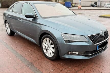 Skoda Superb 141.500 km 16.750 &euro; Lübeck 23570
