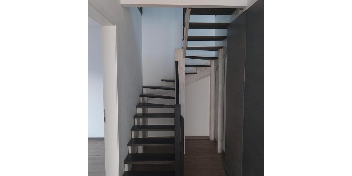 Etagenwohnung Bad Segeberg - 4 Zimmer, 130 m&sup2;, 1.200&euro; | Angebot:26459987
