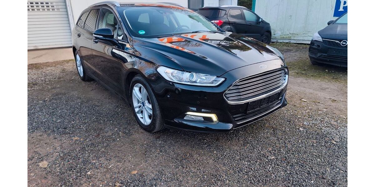 Ford Mondeo 93.000 km 11.999 &euro; Lübeck 23568
