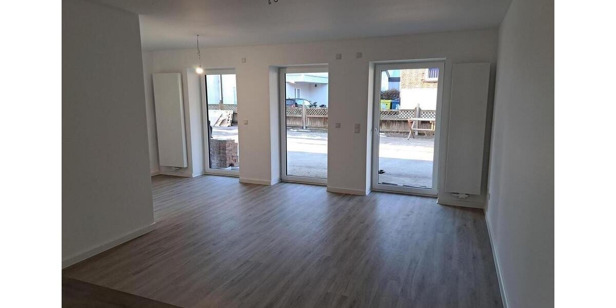 Erdgeschoßwohnung Bad Oldesloe - 2 Zimmer, 90 m&sup2;, 1.170&euro; | Angebot:26399517