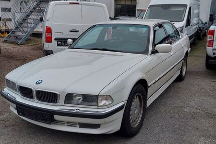 BMW 750