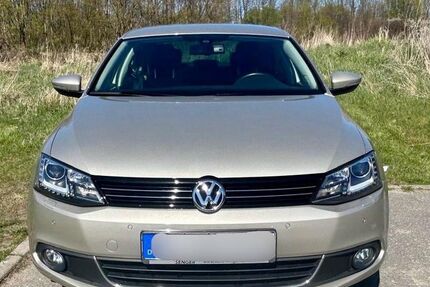 VW Jetta 51.000 km 14.900 &euro; Lübeck 23558